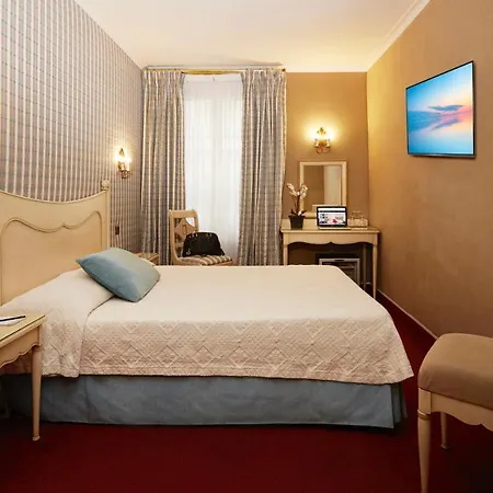 Hotel Beaubourg 3*