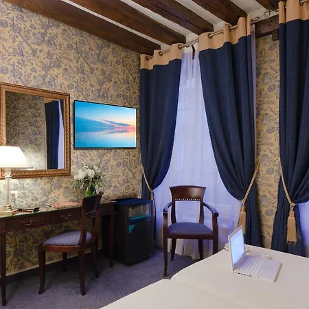 Hotel Beaubourg Paris