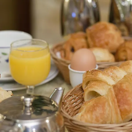 Hotel Beaubourg Paris