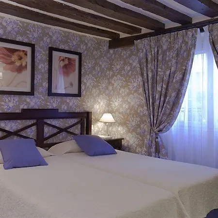 Hotel Beaubourg