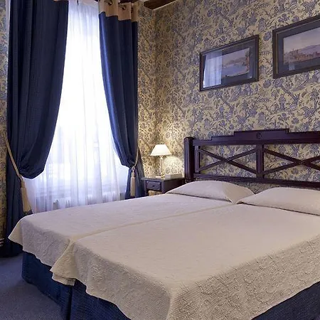 Beaubourg Hotel