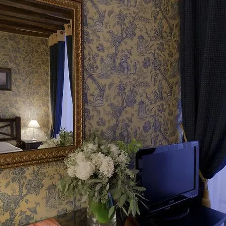 Hotel Beaubourg 3*