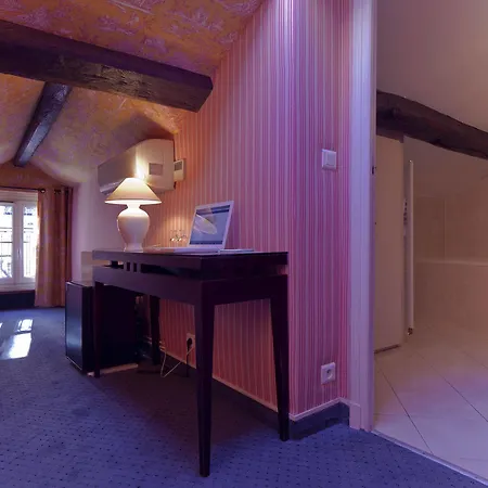 Hotel Beaubourg 3*