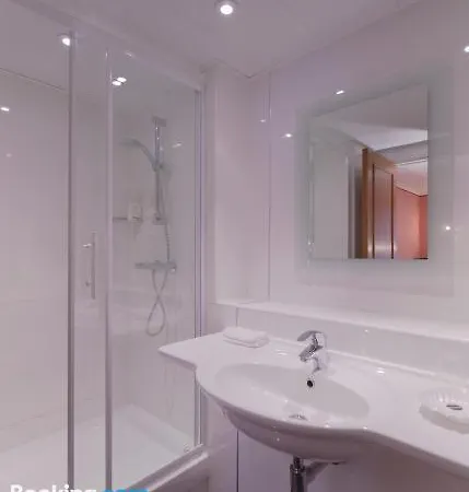 Hotel Beaubourg 3*