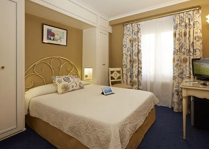 Beaubourg Hotell 3*