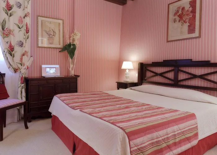 Hotel Beaubourg 3*