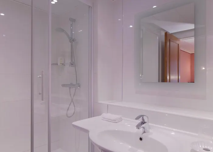 Hotell Beaubourg 3*